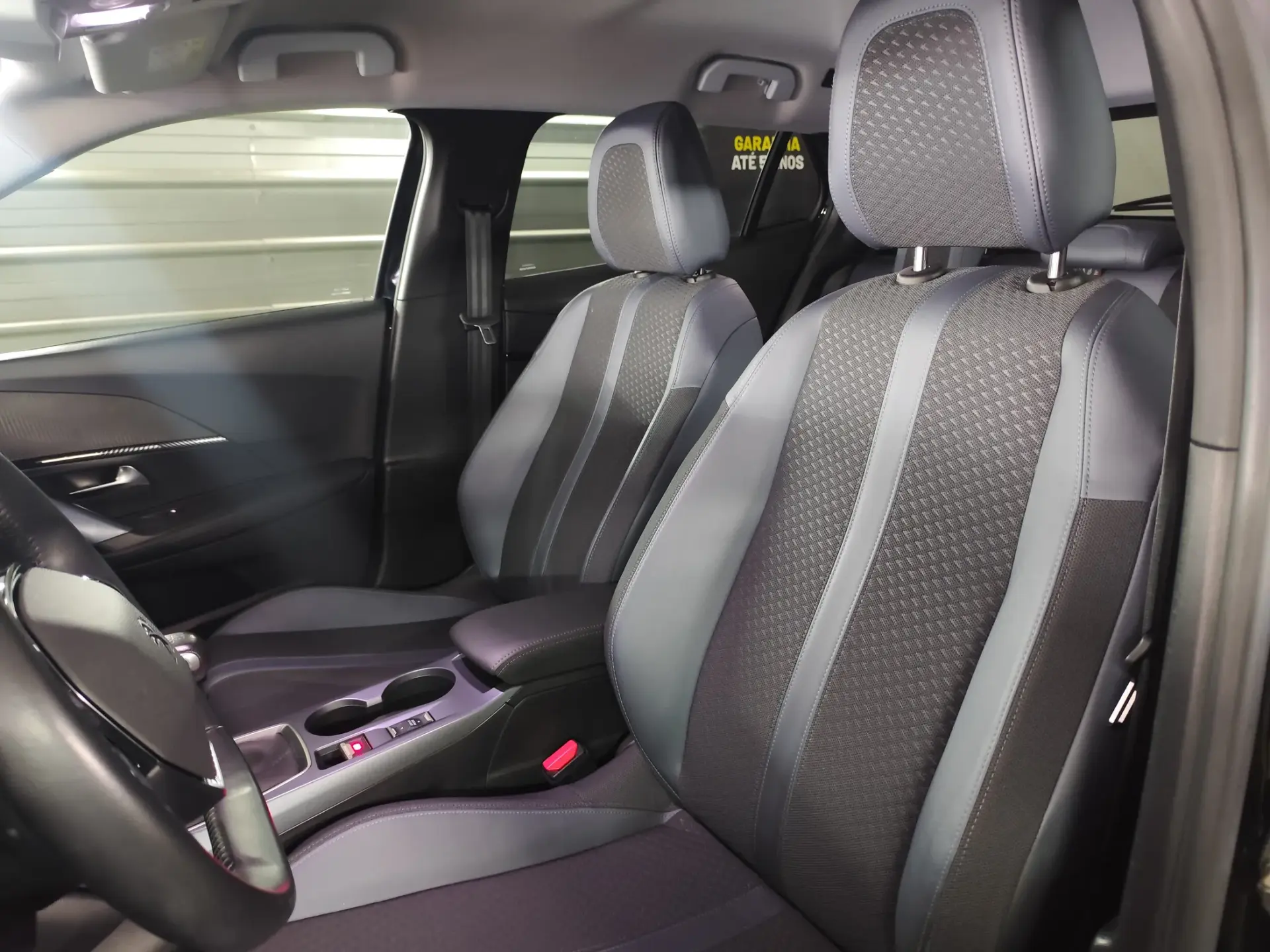 Peugeot 2008 PureTech 100 Stop&Start Allure Pack 25