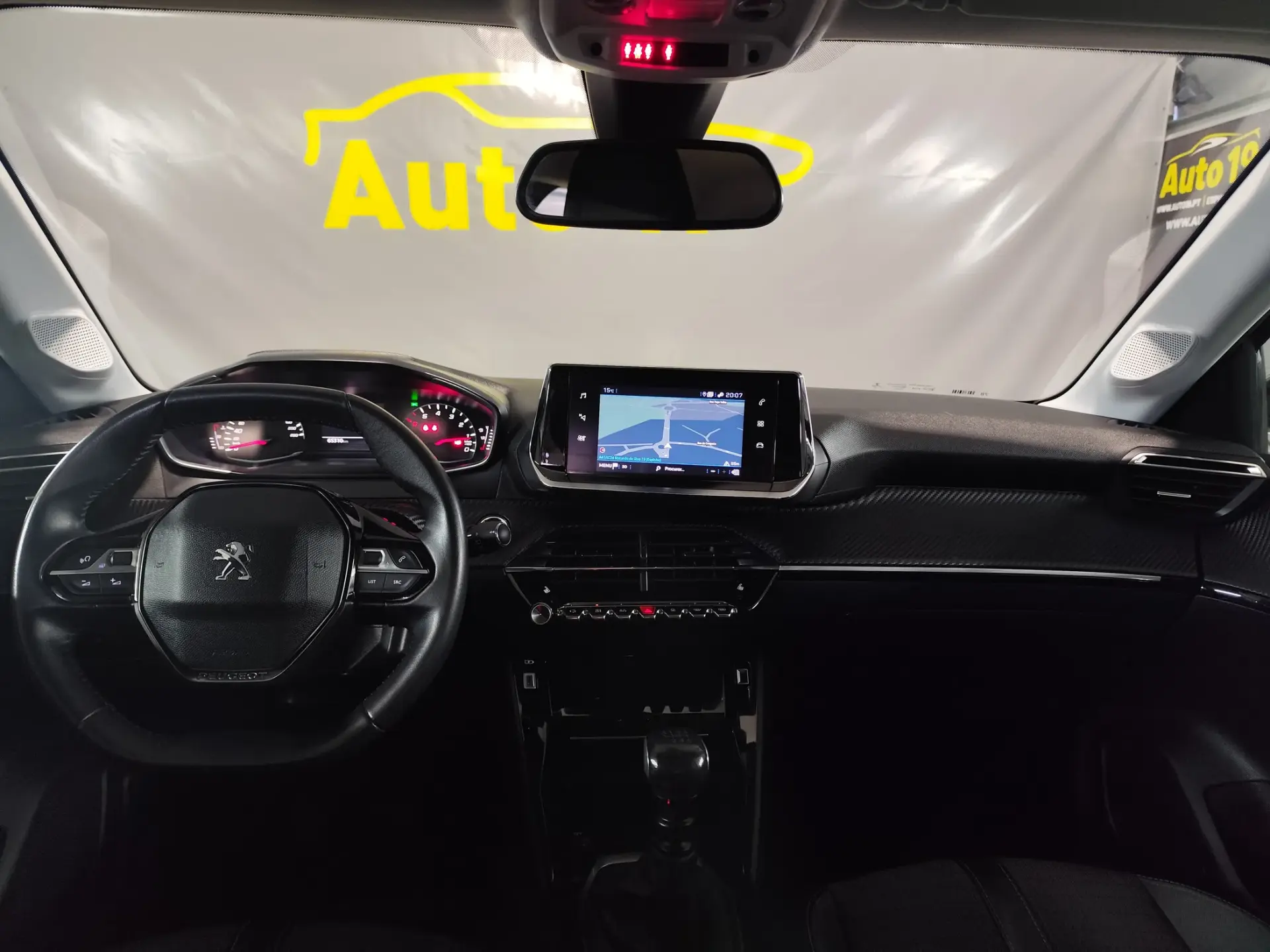 Peugeot 208 1.2 PureTech Allure 7