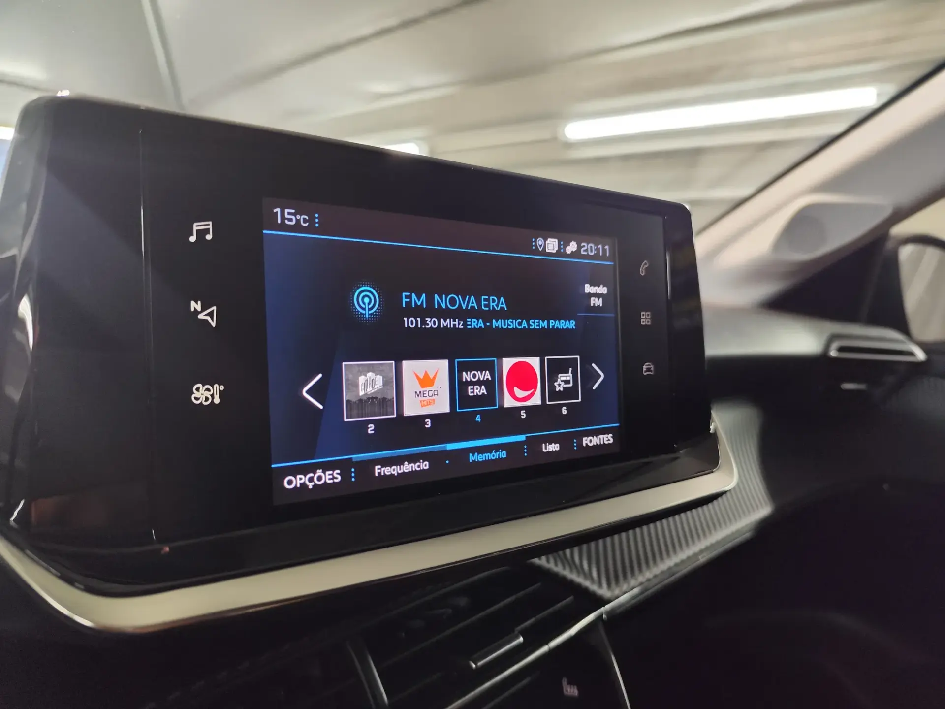 Peugeot 208 1.2 PureTech Allure 15