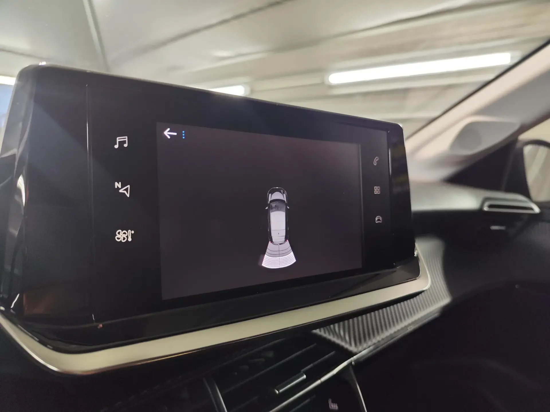 Peugeot 208 1.2 PureTech Allure 17