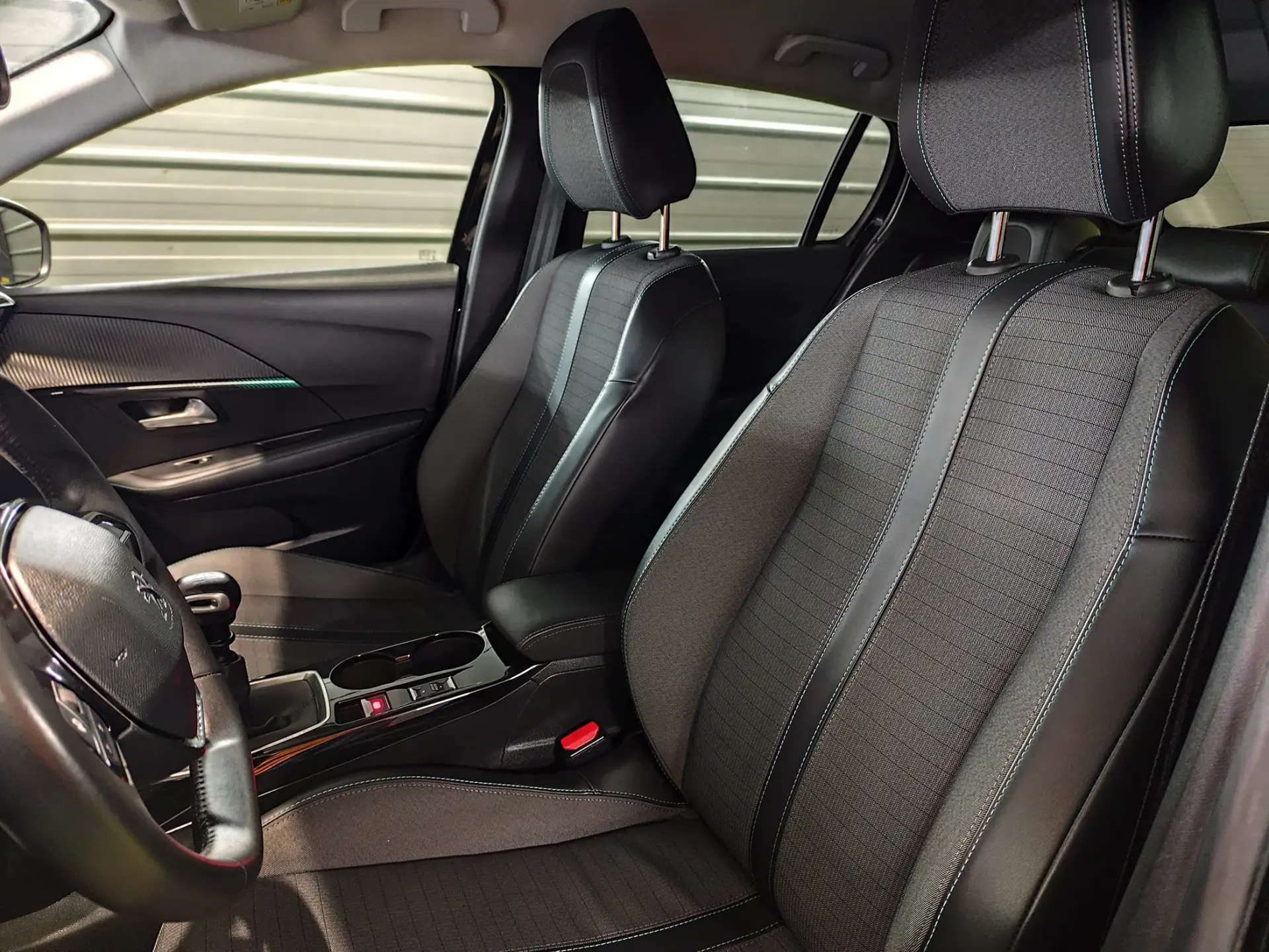 Peugeot 208 1.2 PureTech Allure 24