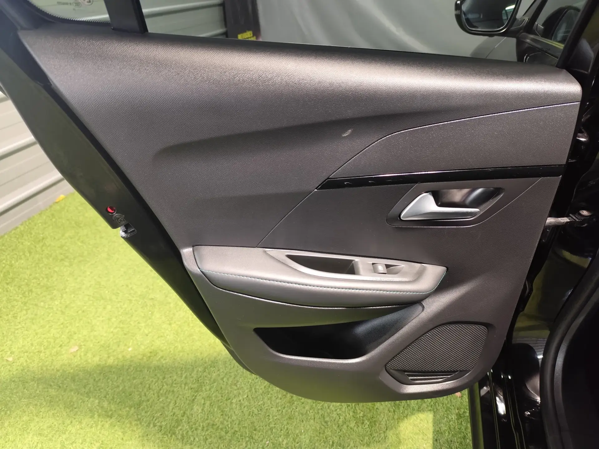 Peugeot 208 1.2 PureTech Allure 33