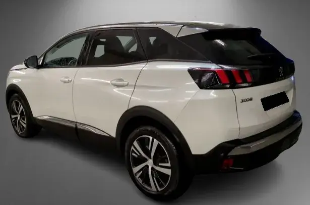 Peugeot 3008 PureTech 130 Stop & Start GPF EAT8 Allure 6