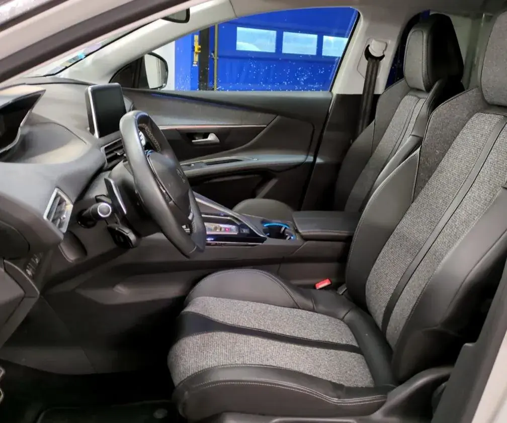 Peugeot 3008 PureTech 130 Stop & Start GPF EAT8 Allure 8