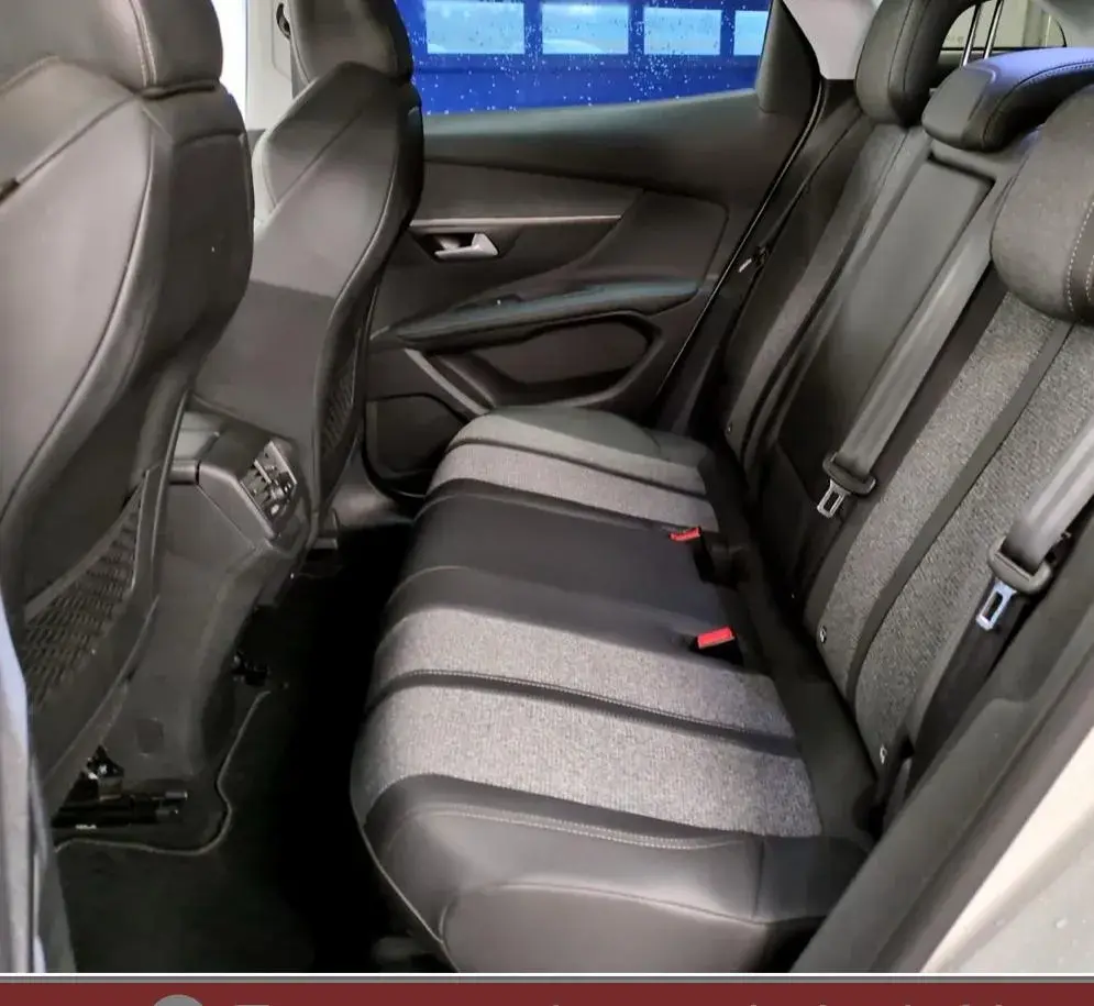 Peugeot 3008 PureTech 130 Stop & Start GPF EAT8 Allure 9