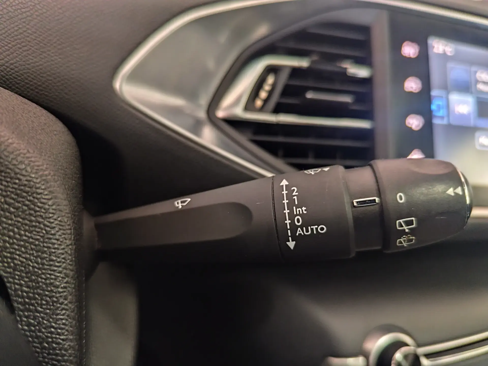 Peugeot 308 SW e-HDi FAP 115 Stop&Start Allure 12