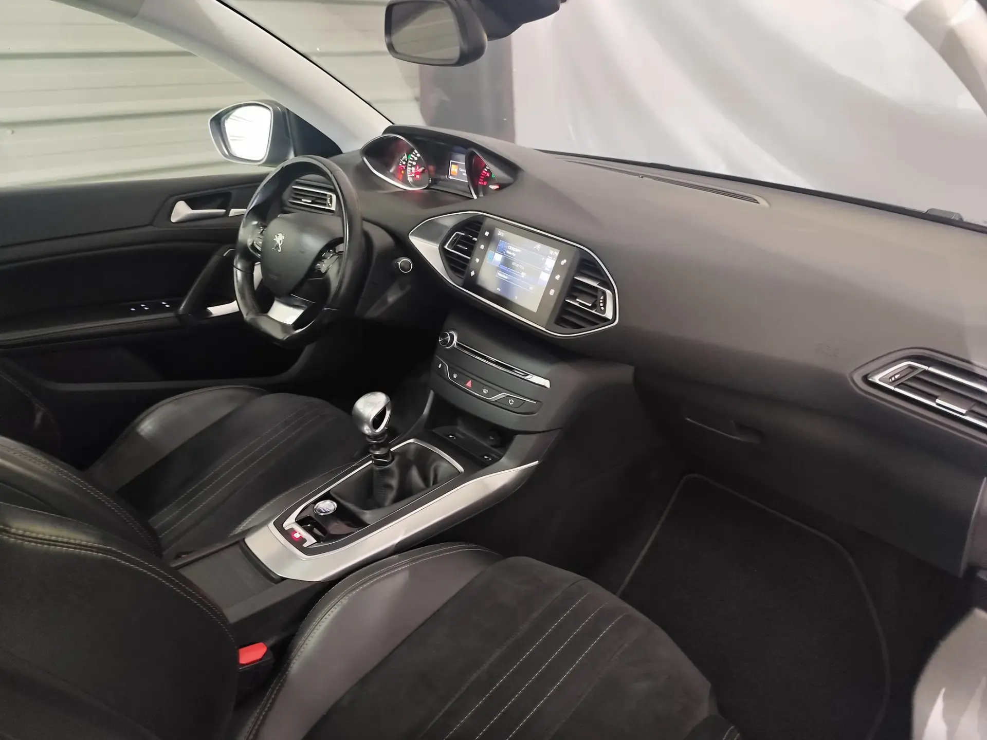 Peugeot 308 SW e-HDi FAP 115 Stop&Start Allure 13