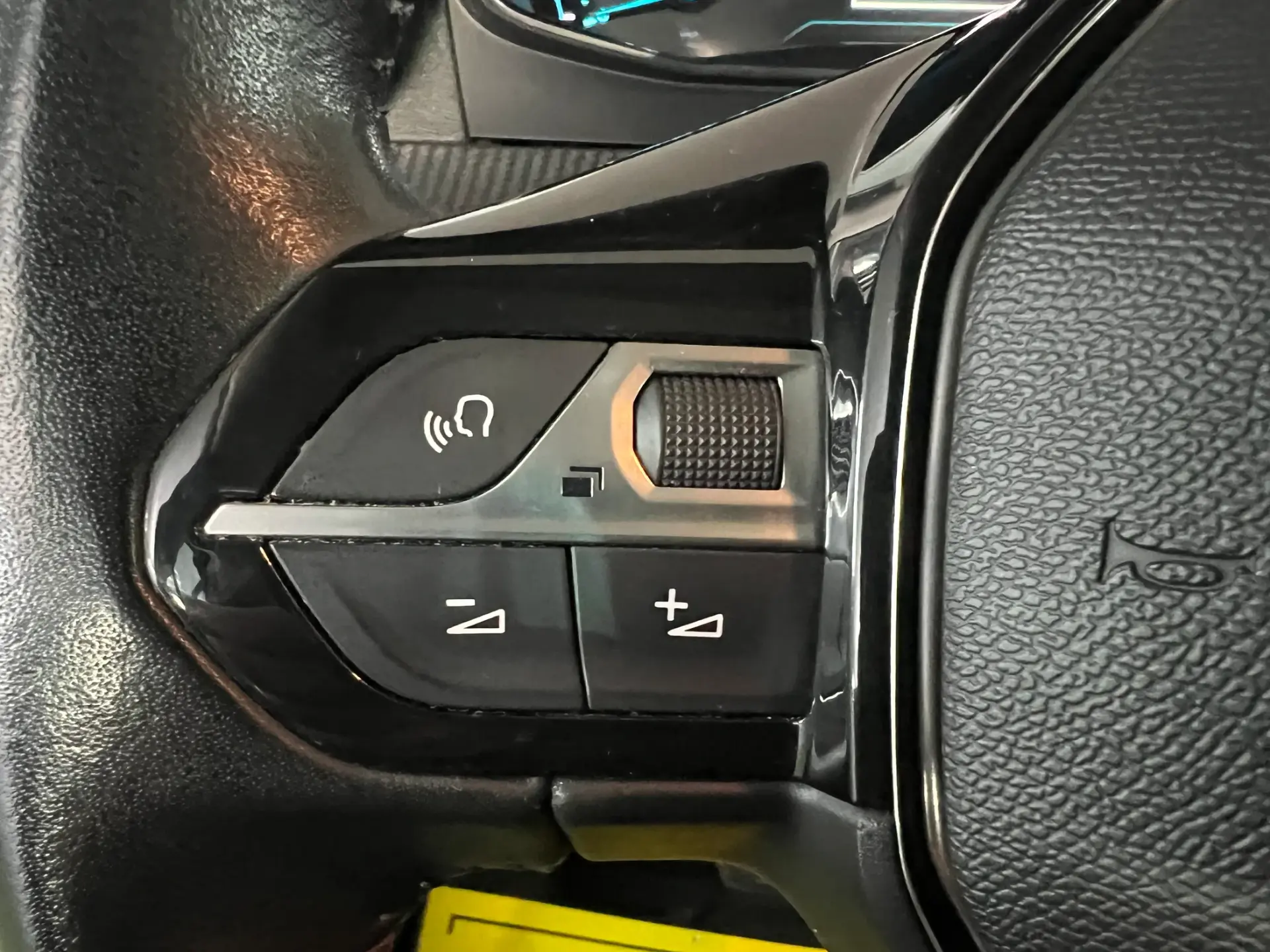 Peugeot e-208 50 kWh Active Pack 10