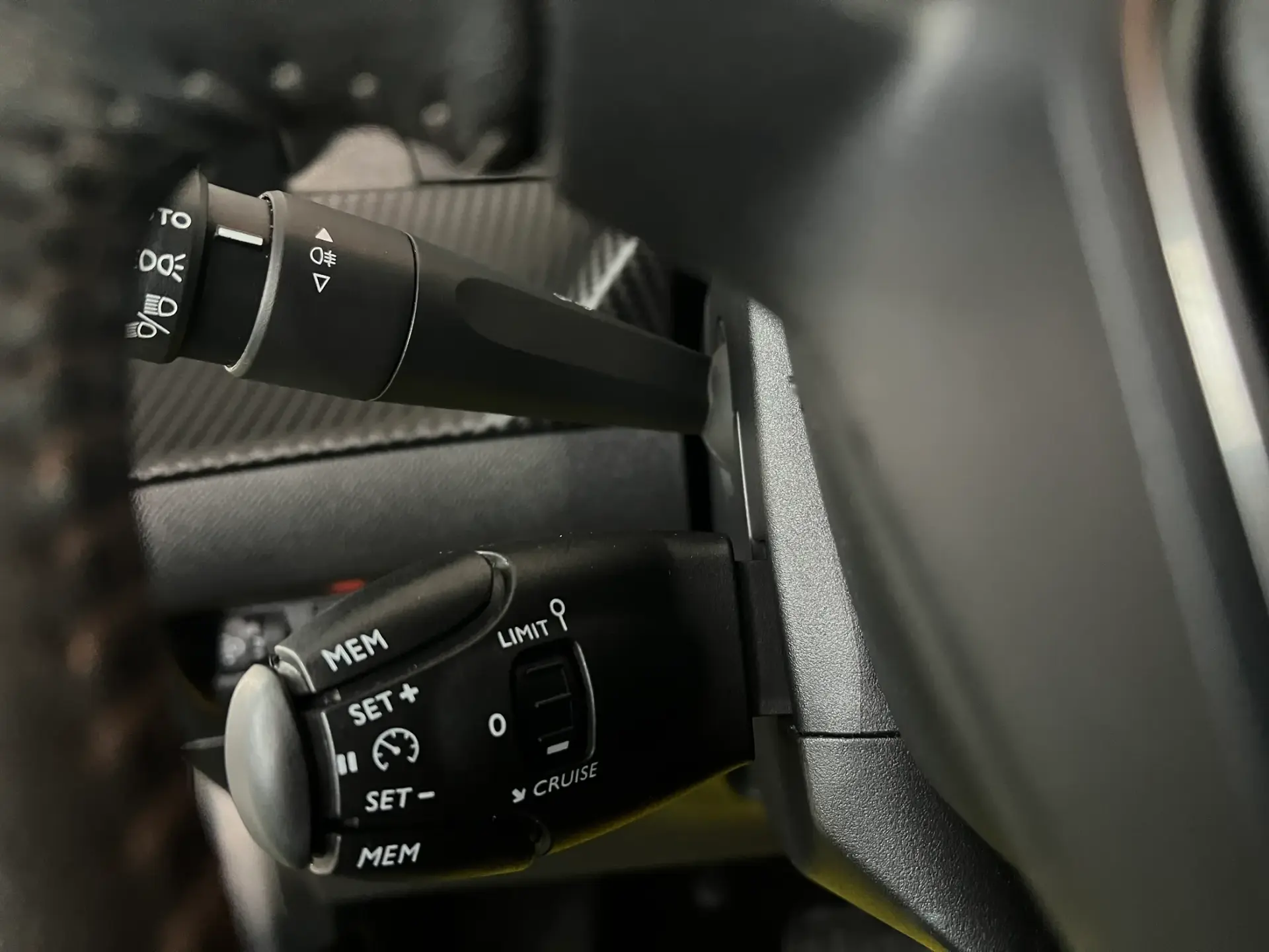 Peugeot e-208 50 kWh Active Pack 12