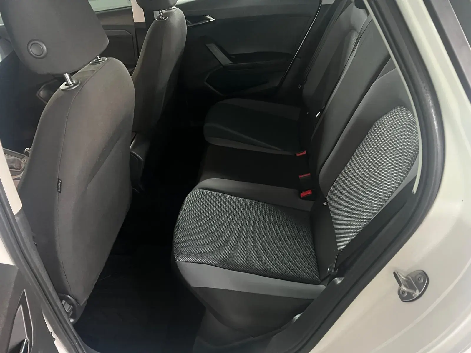 SEAT Arona 1.0 TSI OPF DSG Style Edition 27