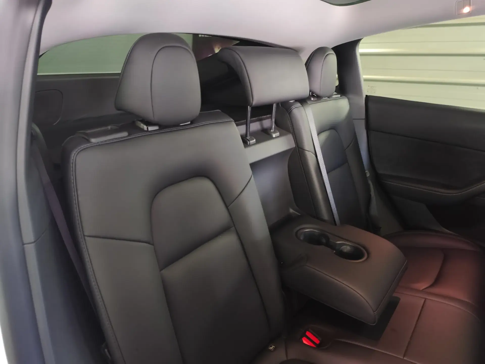 Tesla Model Y RWD 26