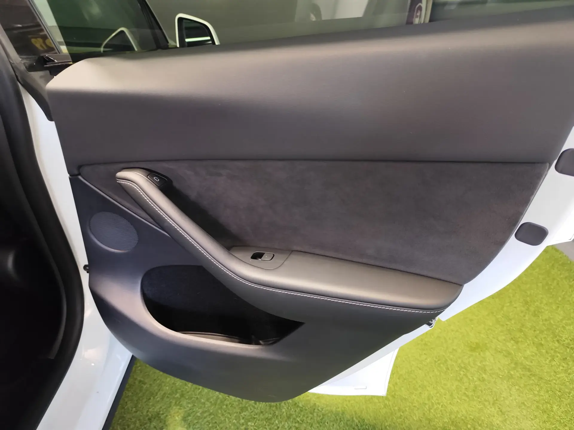 Tesla Model Y RWD 32