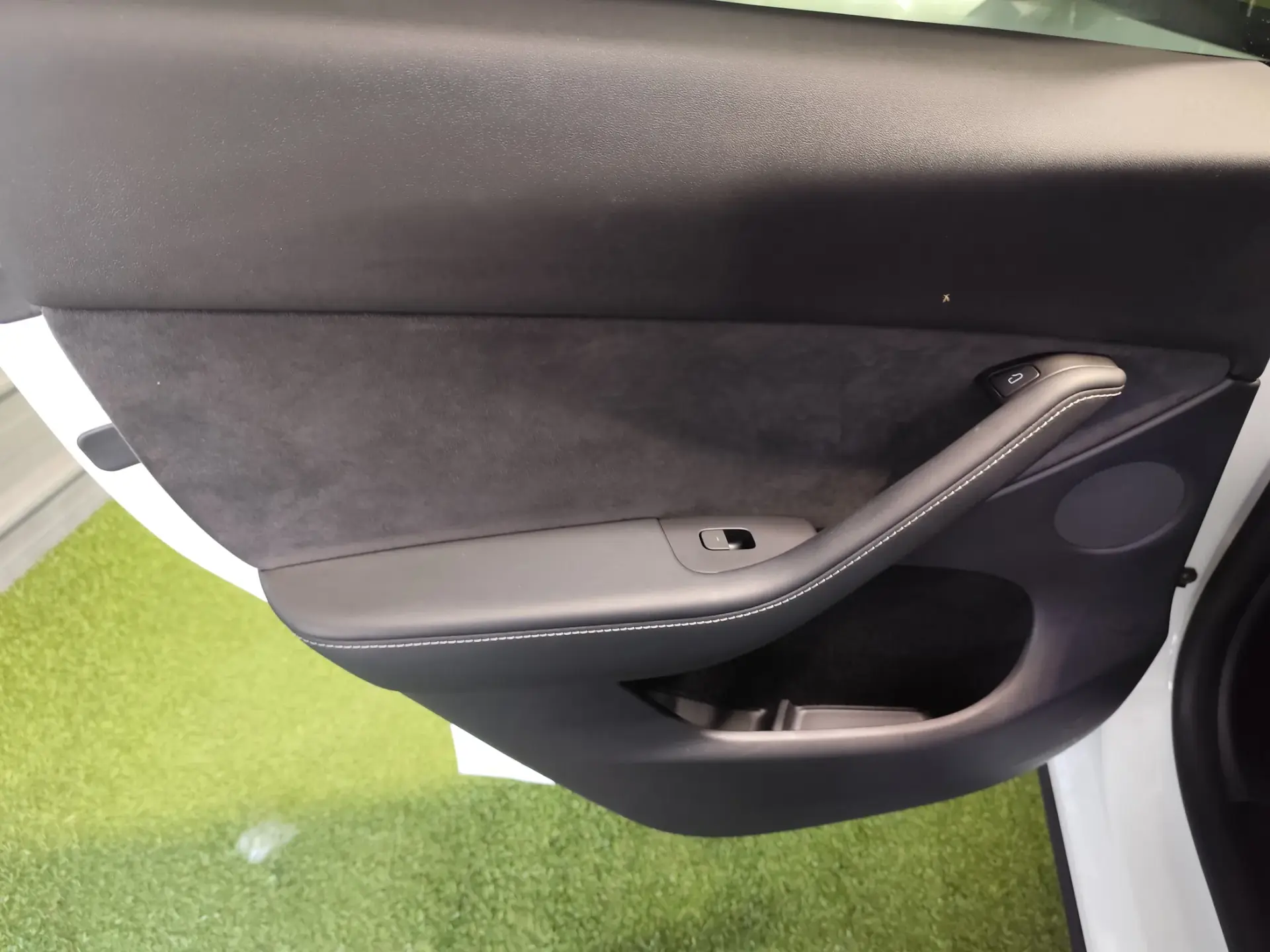 Tesla Model Y RWD 34