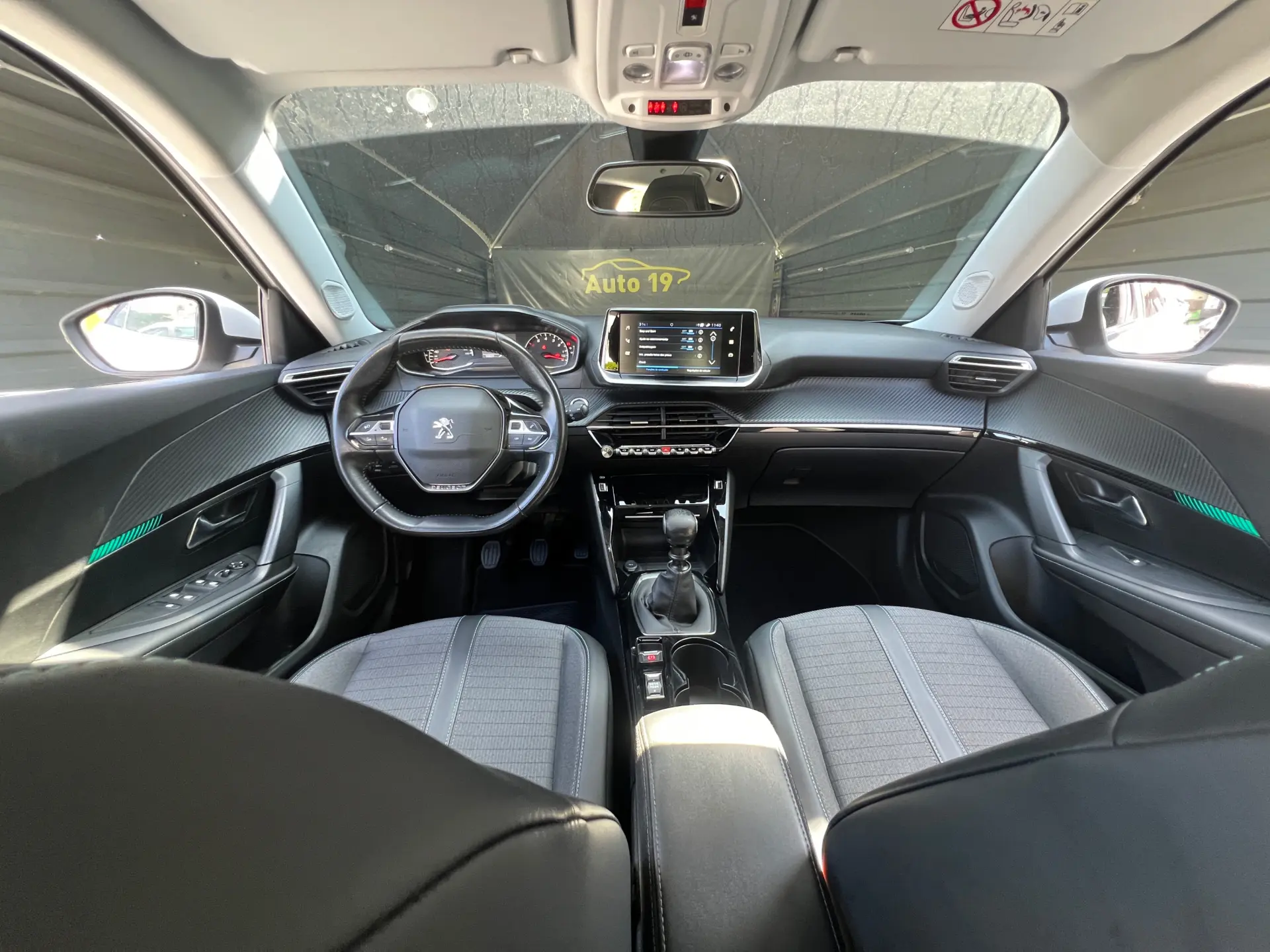 Peugeot 2008 PureTech 100 Stop&Start Allure Pack 24