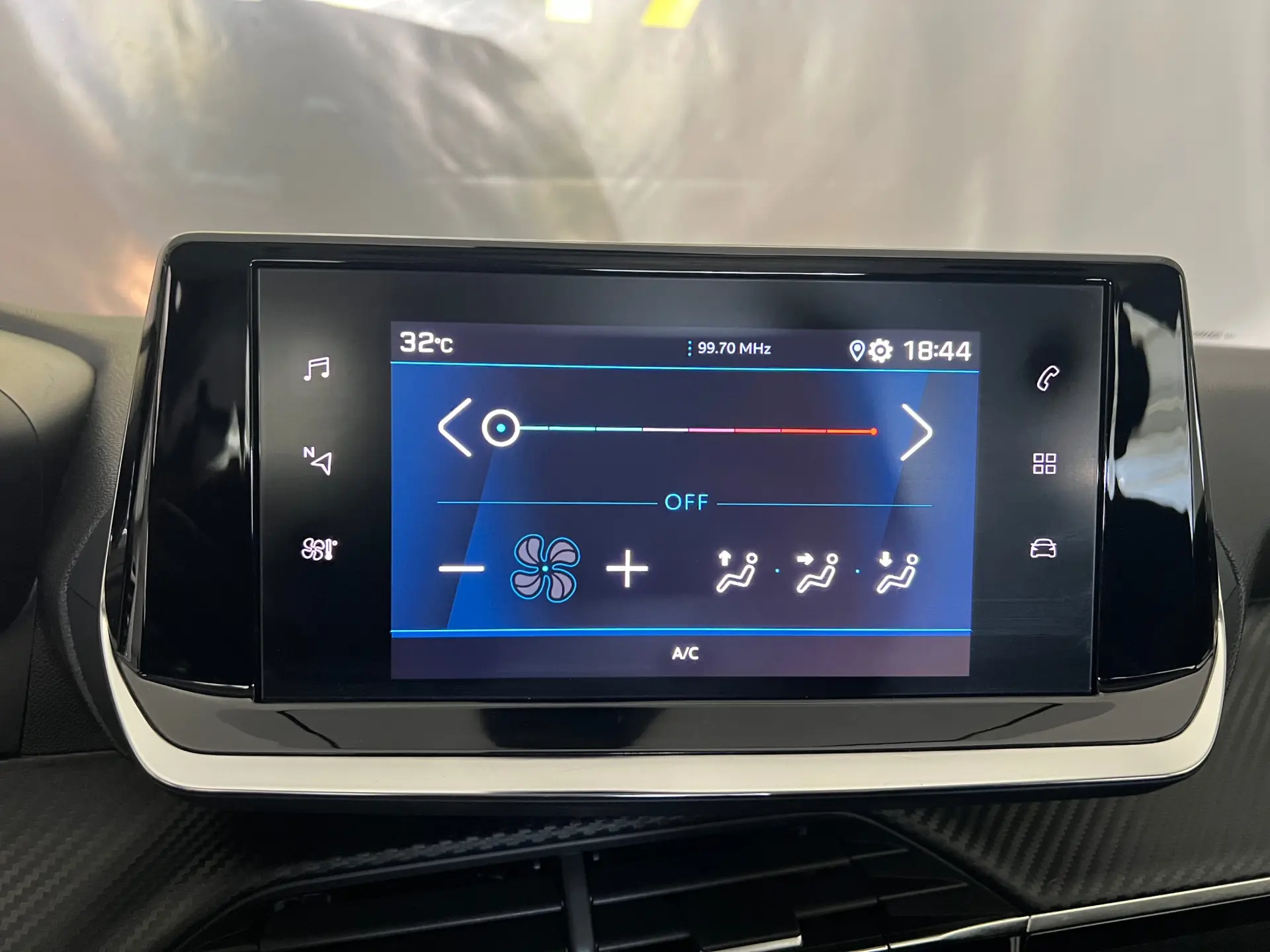 Peugeot 208 1.2 PureTech Active Pack 19