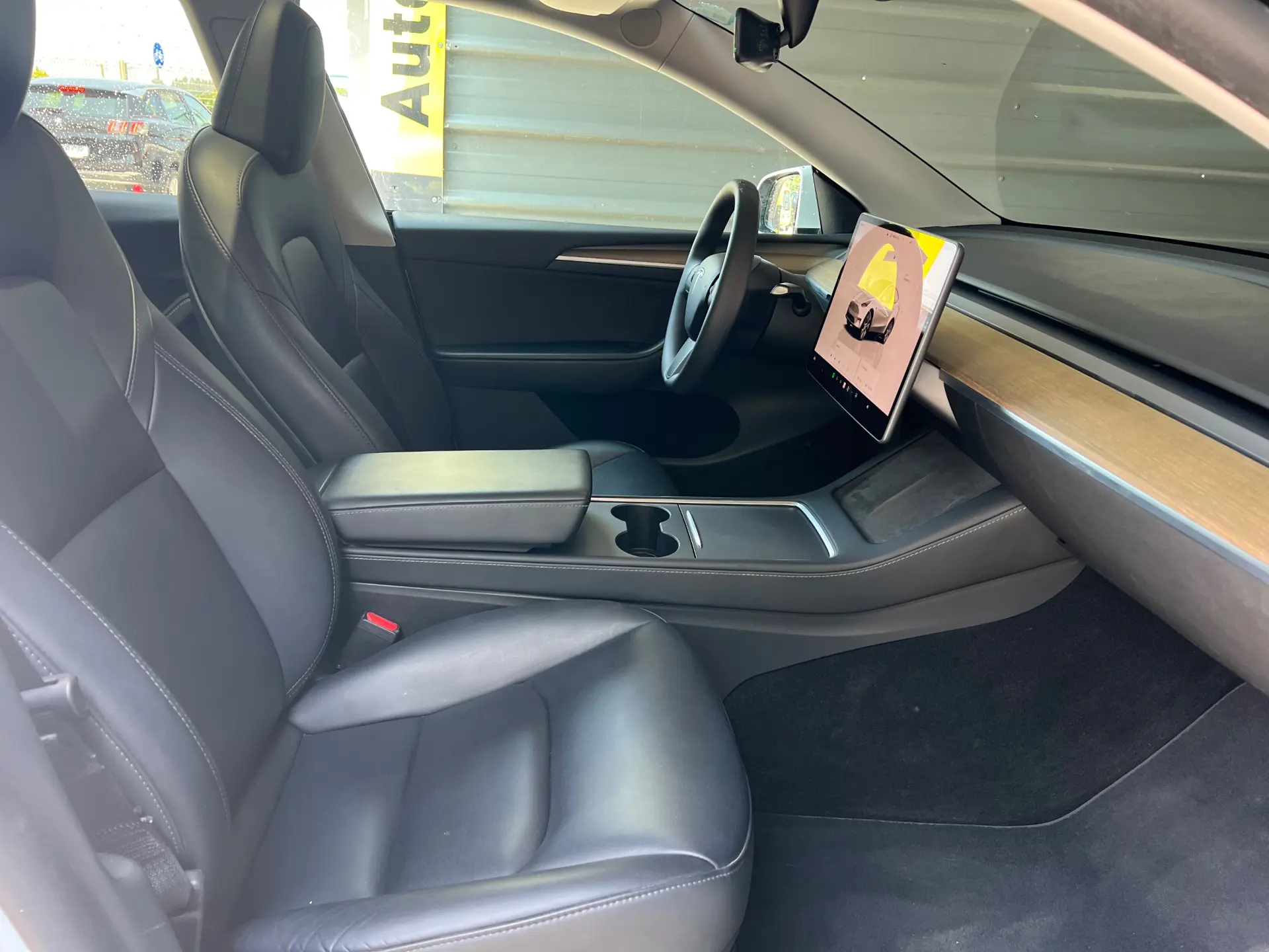 Tesla Model Y RWD 15