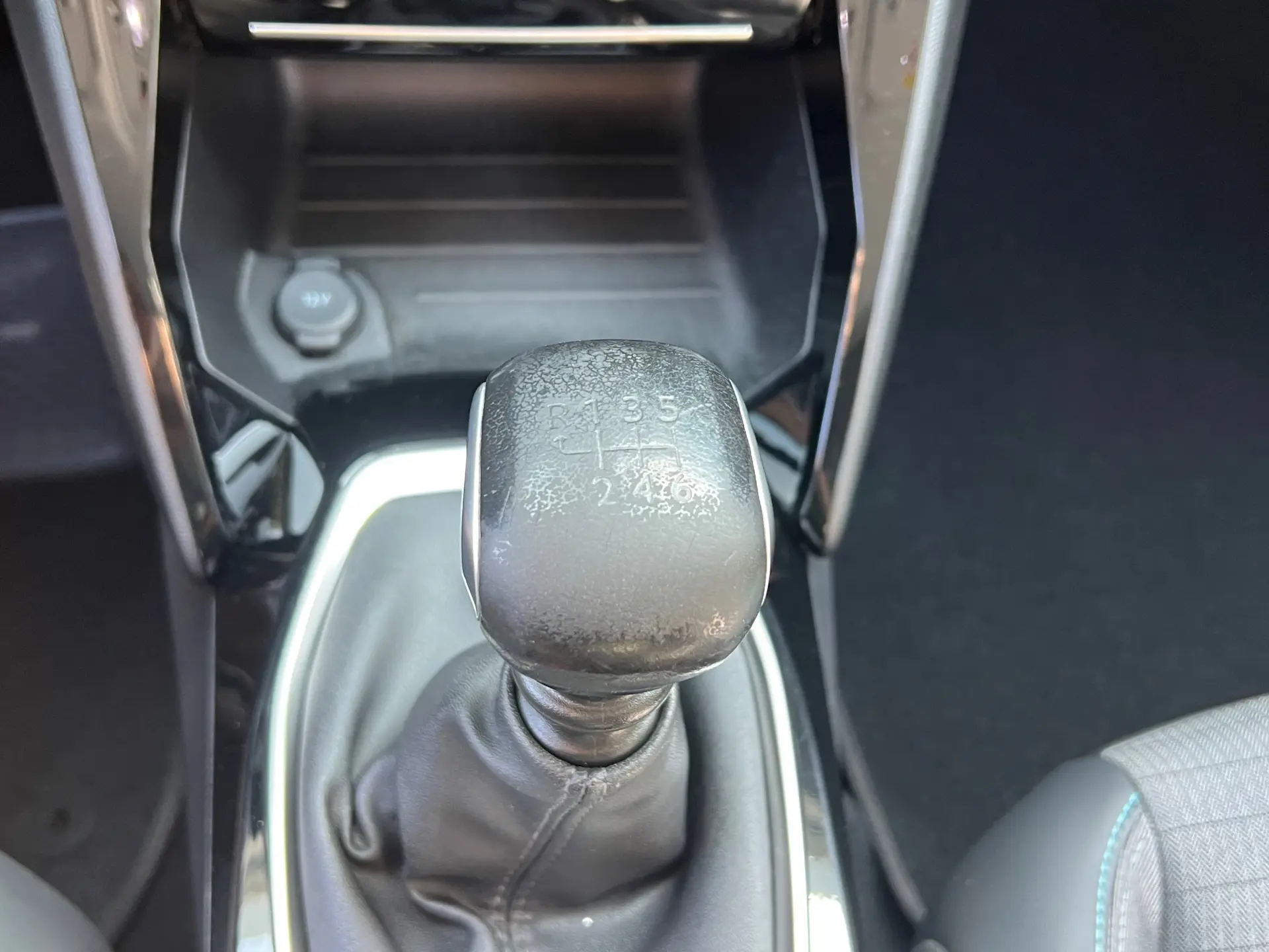 Peugeot 2008 PureTech 100 Stop&Start Allure Pack 12