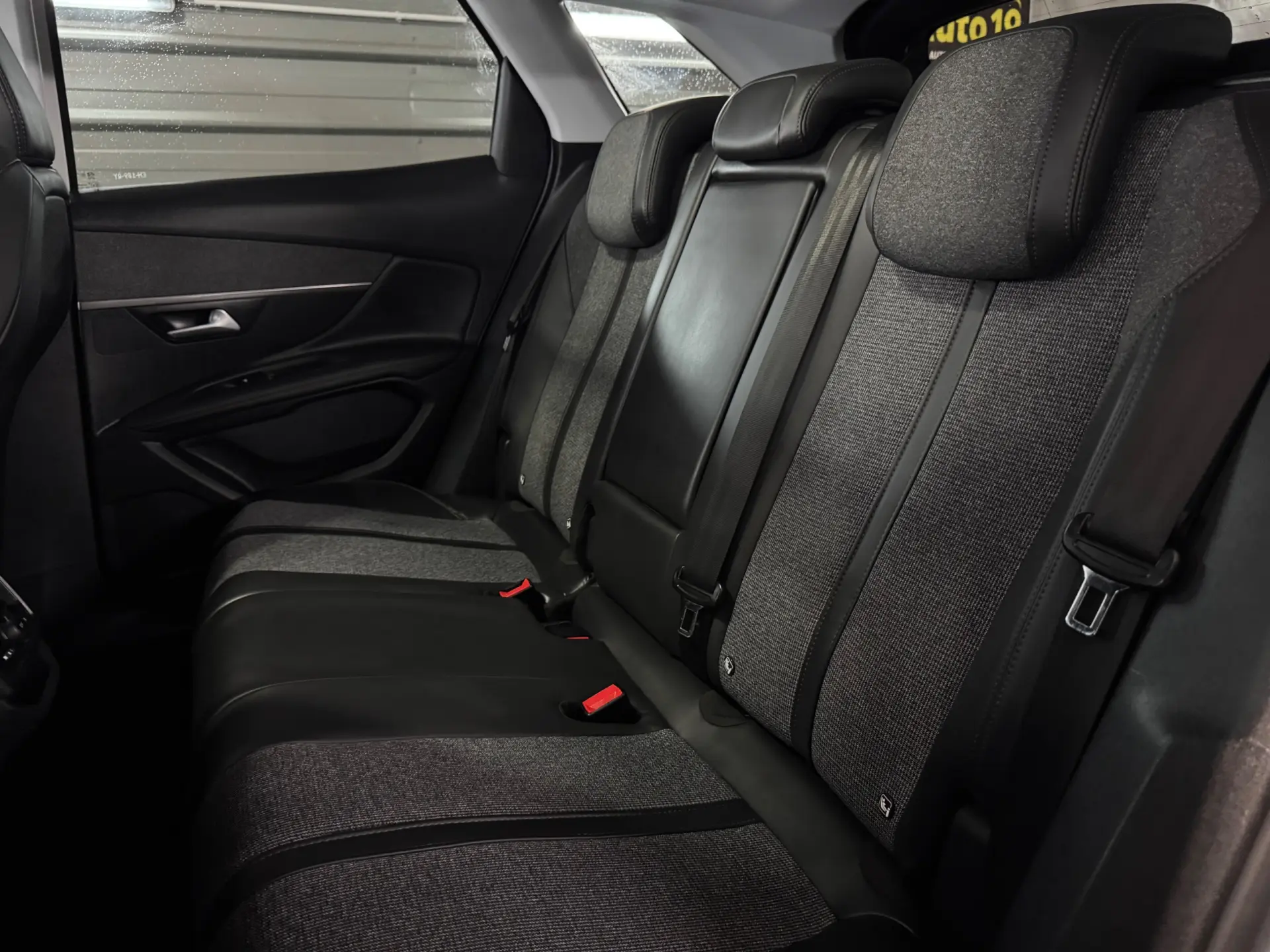 Peugeot 3008 PureTech 130 Stop & Start GPF Allure 27