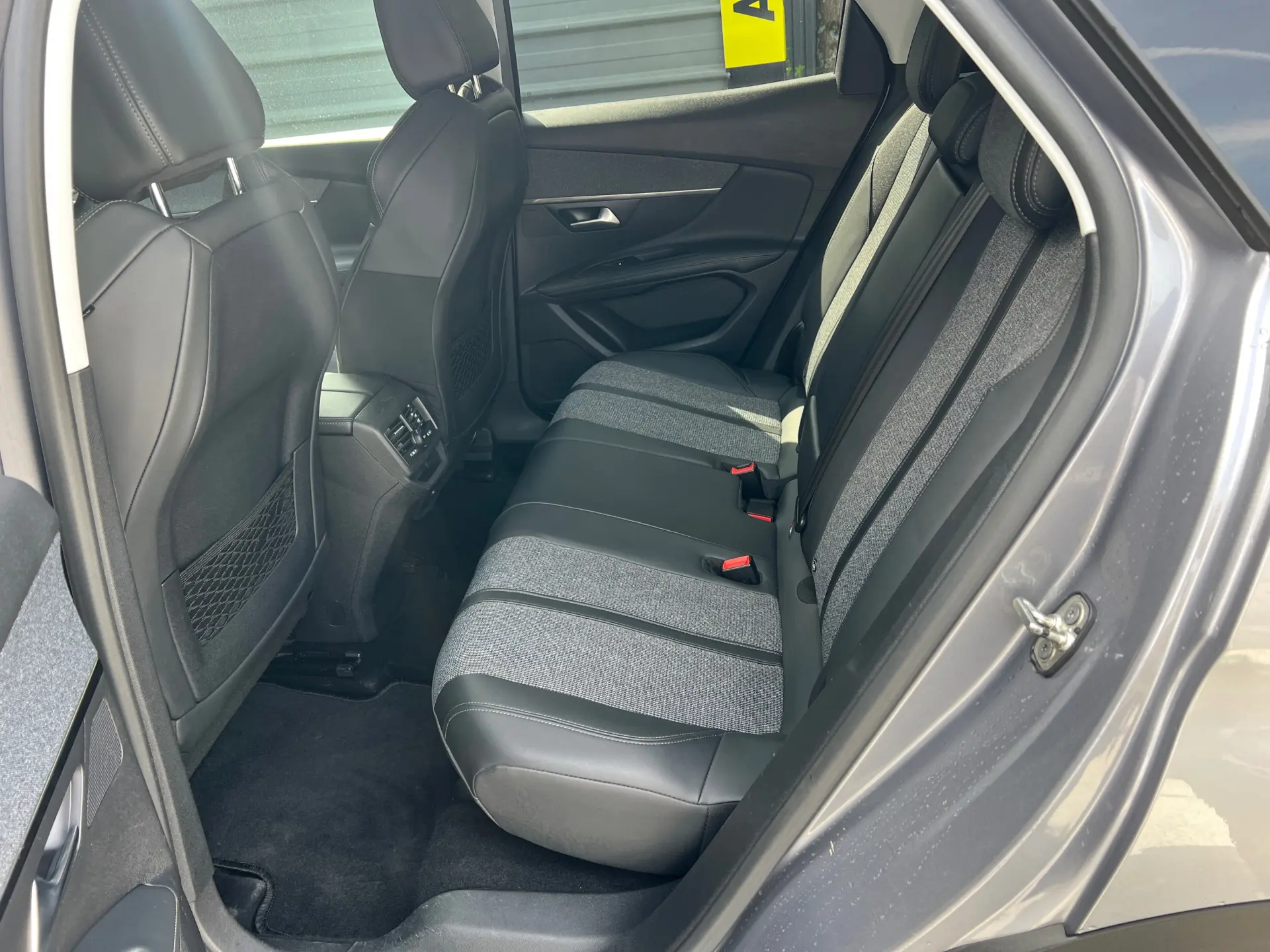 Peugeot 3008 1.5 BlueHDi Allure Pack 19