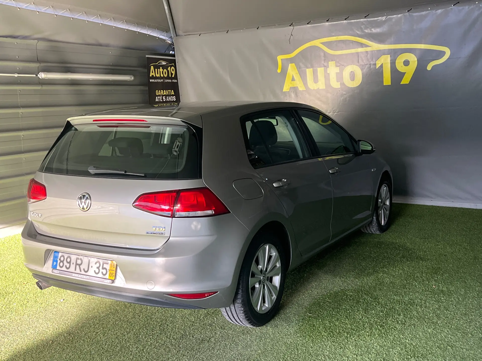 Volkswagen Golf 1.6 TDi Highline 5