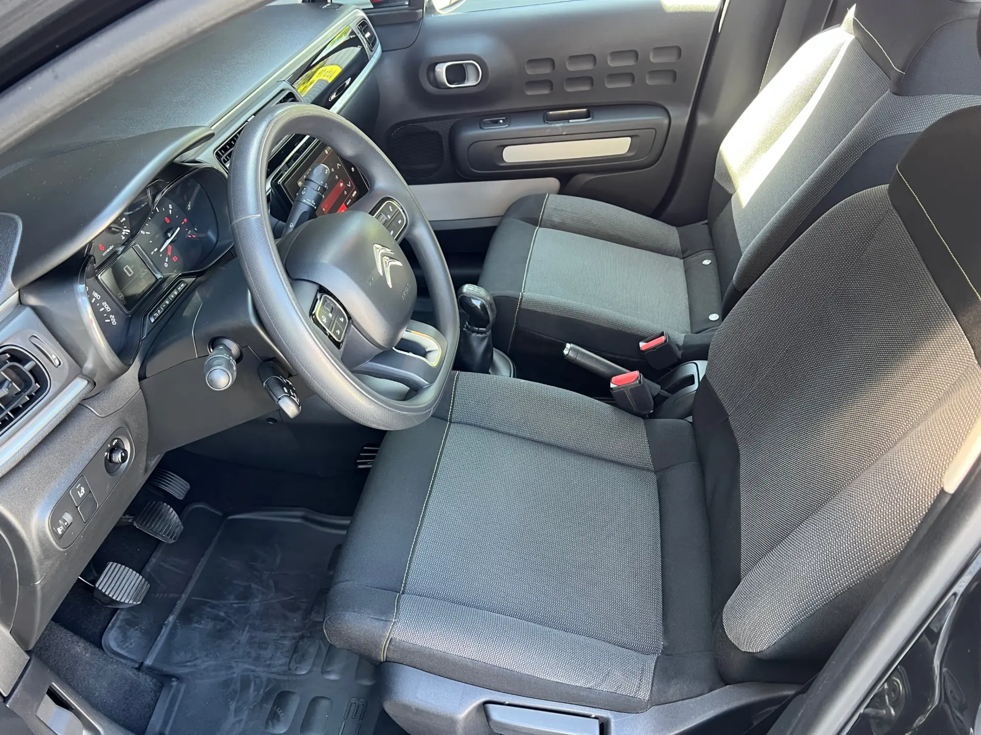 Citroen C3 1.2 PureTech Feel 13