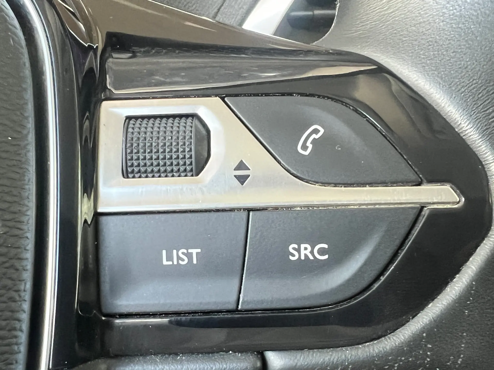 Peugeot 3008 1.2 PureTech Allure Pack 16