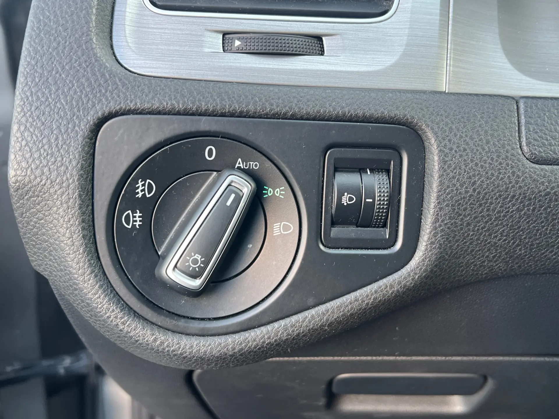 Volkswagen Golf 1.6 TDi Highline 17