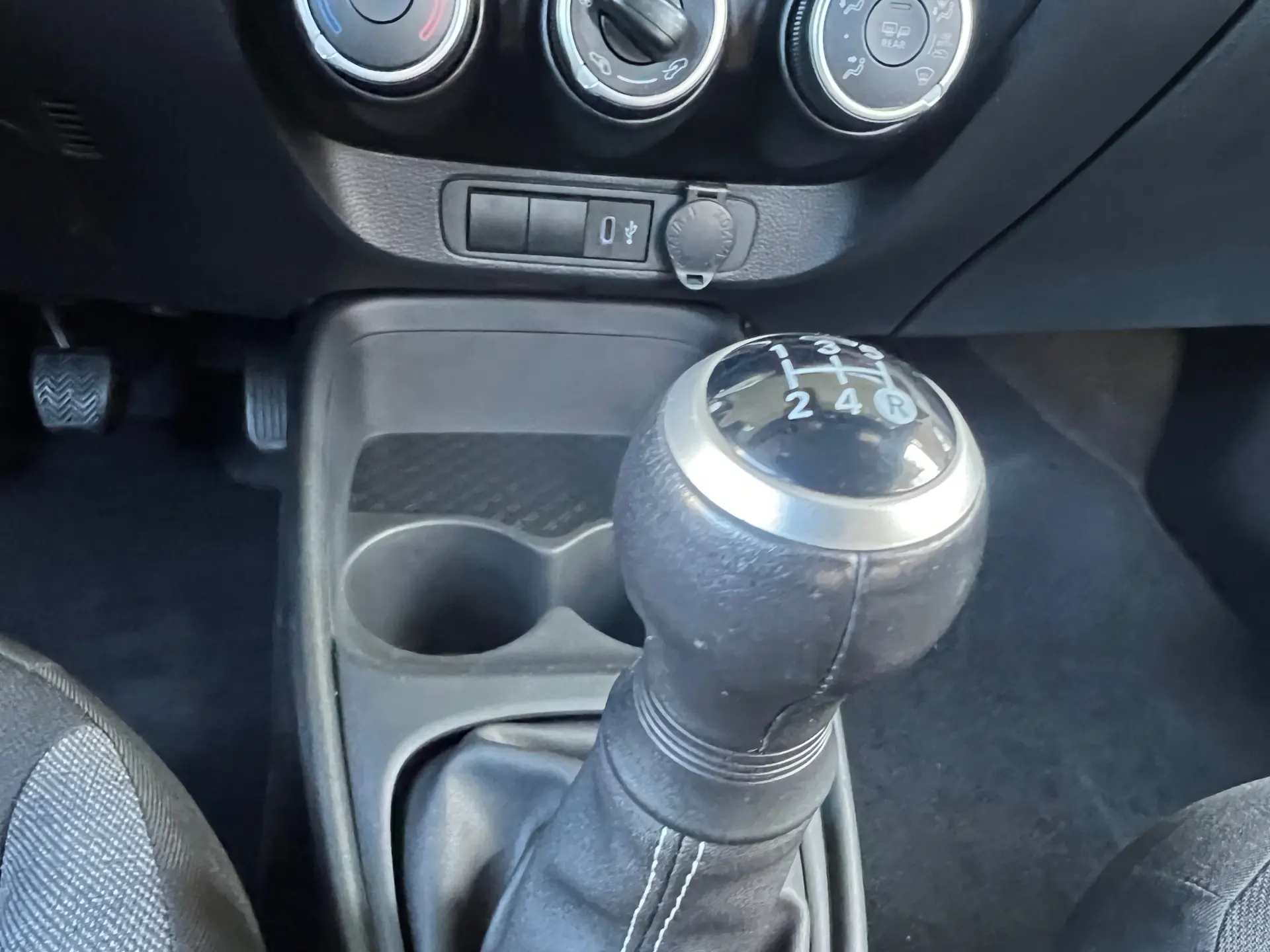 Toyota Aygo X 1.0 Play 15
