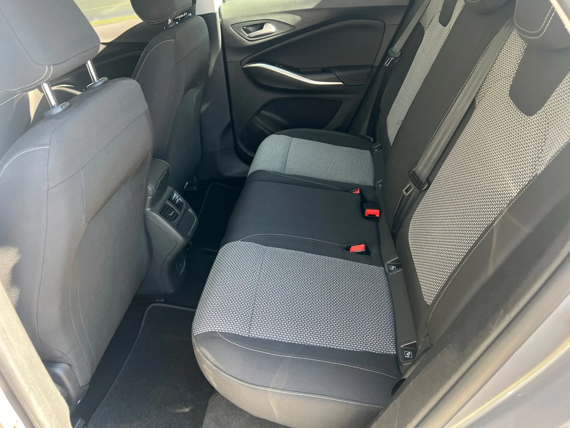 Opel Grandland 1.5 CDTI Business AT 27