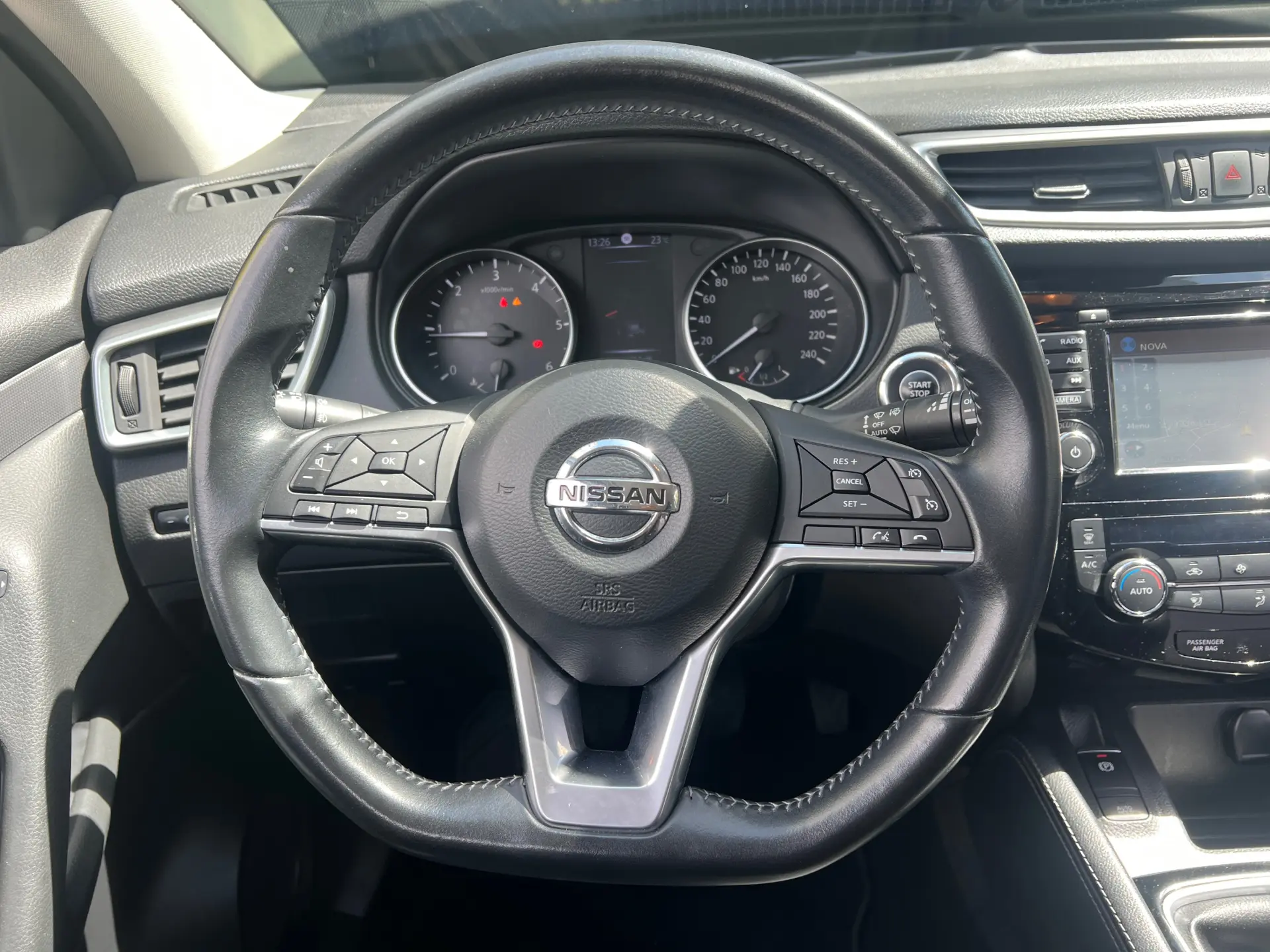 Nissan Qashqai 1.5 dCi N-Connecta J18+Led 10
