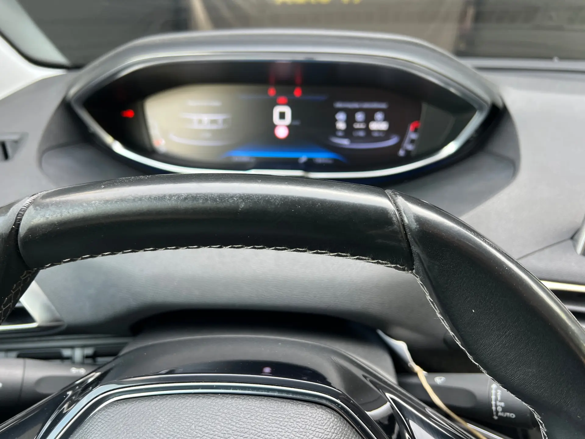 Peugeot 3008 1.5 BlueHDi Allure Pack 12