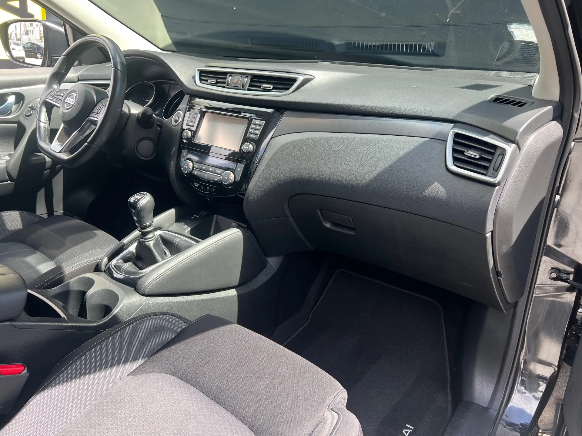 Nissan Qashqai 1.5 dCi N-Connecta J18+Led 18