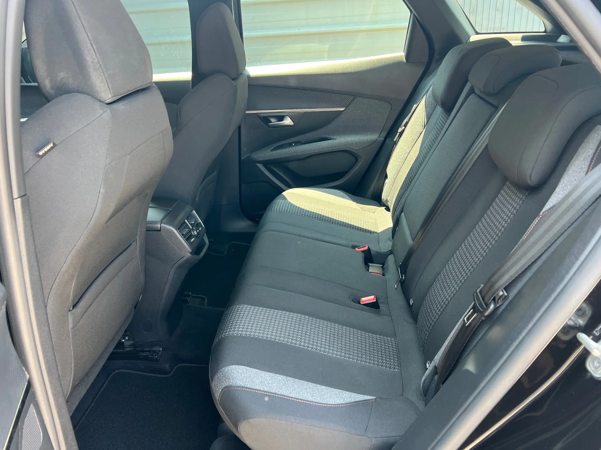 Peugeot 3008 1.5 BlueHDi Active Pack 25
