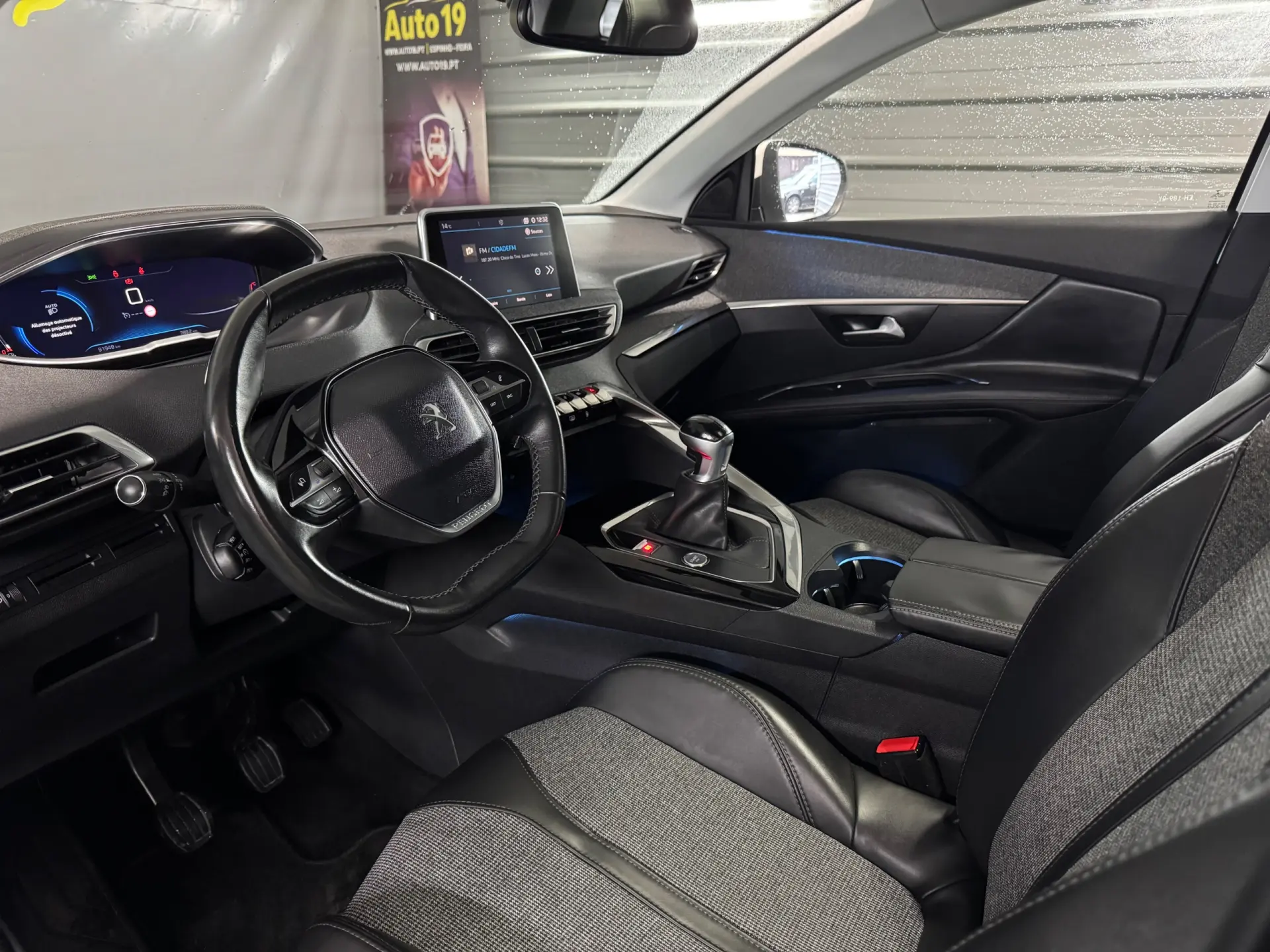 Peugeot 3008 PureTech 130 Stop & Start GPF Allure 23