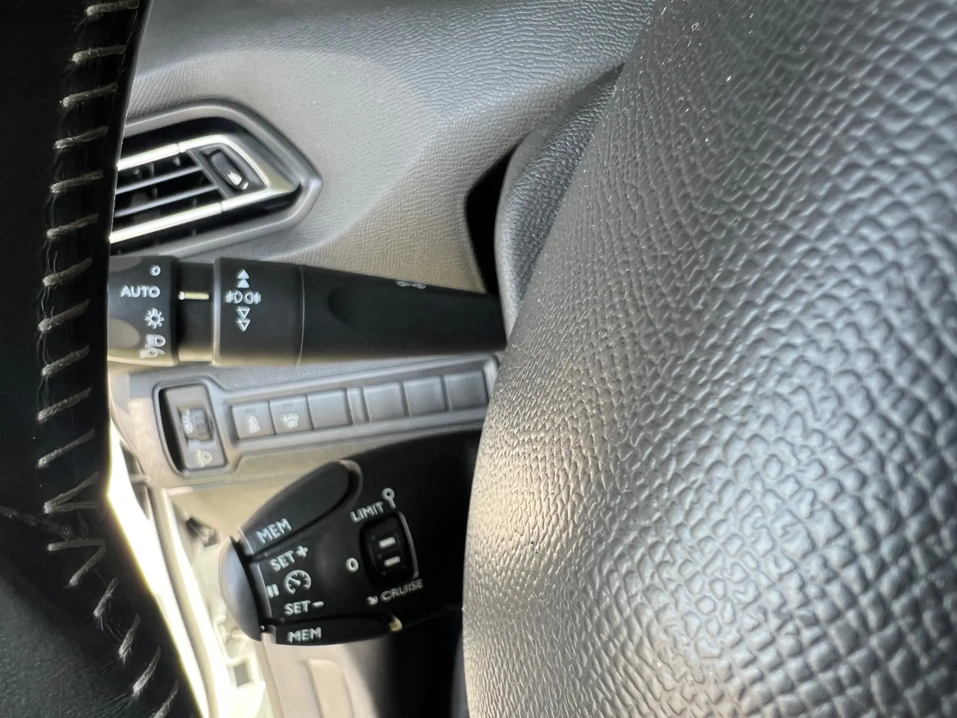 Peugeot 308 SW 1.6 BlueHDi Allure J17 12