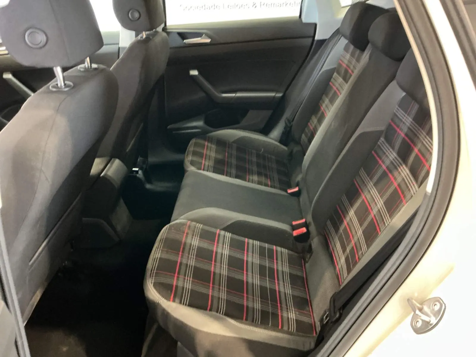 Volkswagen Polo 1.0 (Blue Motion ) Trendline 8