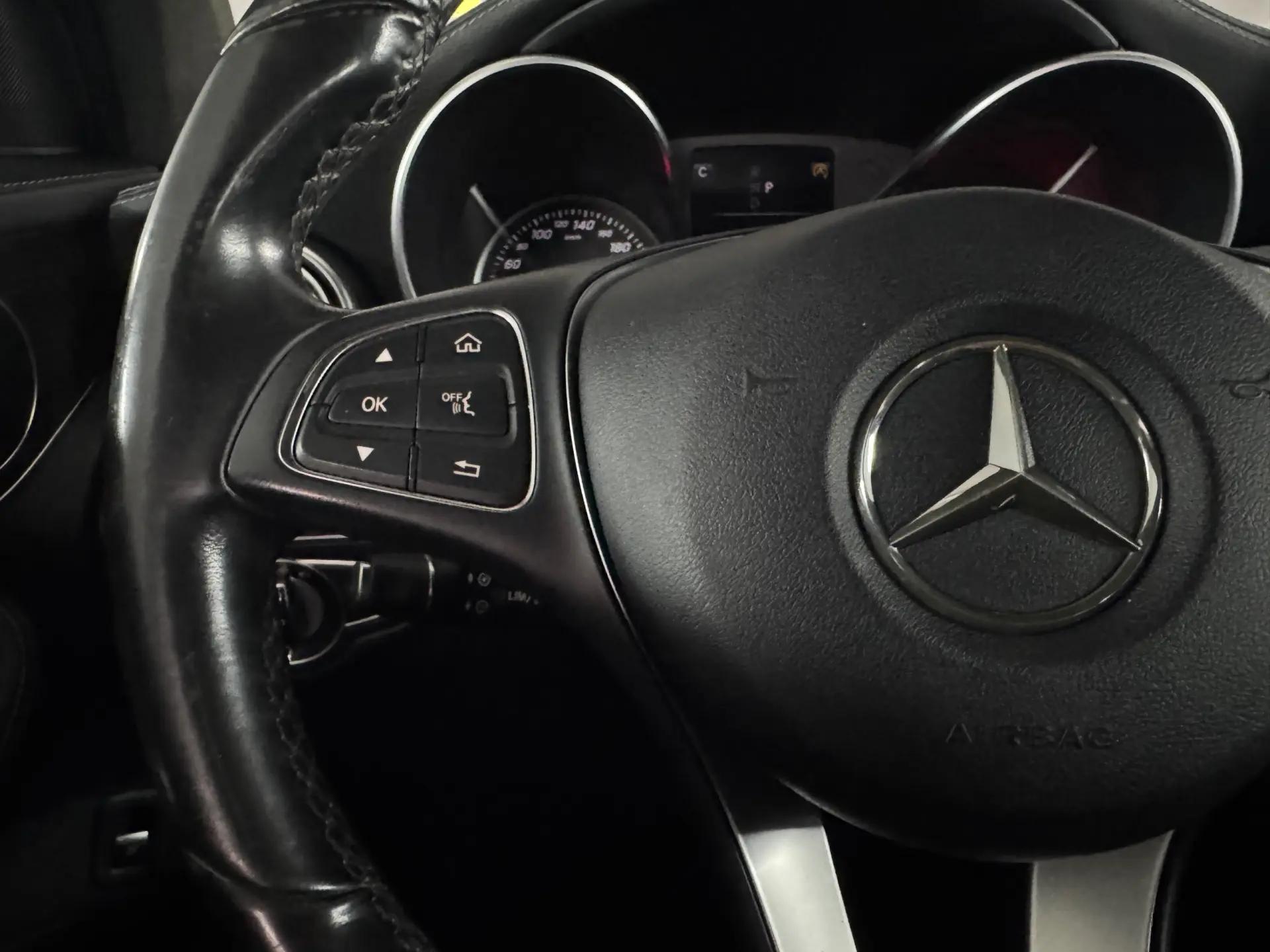 Mercedes-Benz GLC 220 d 4Matic 10