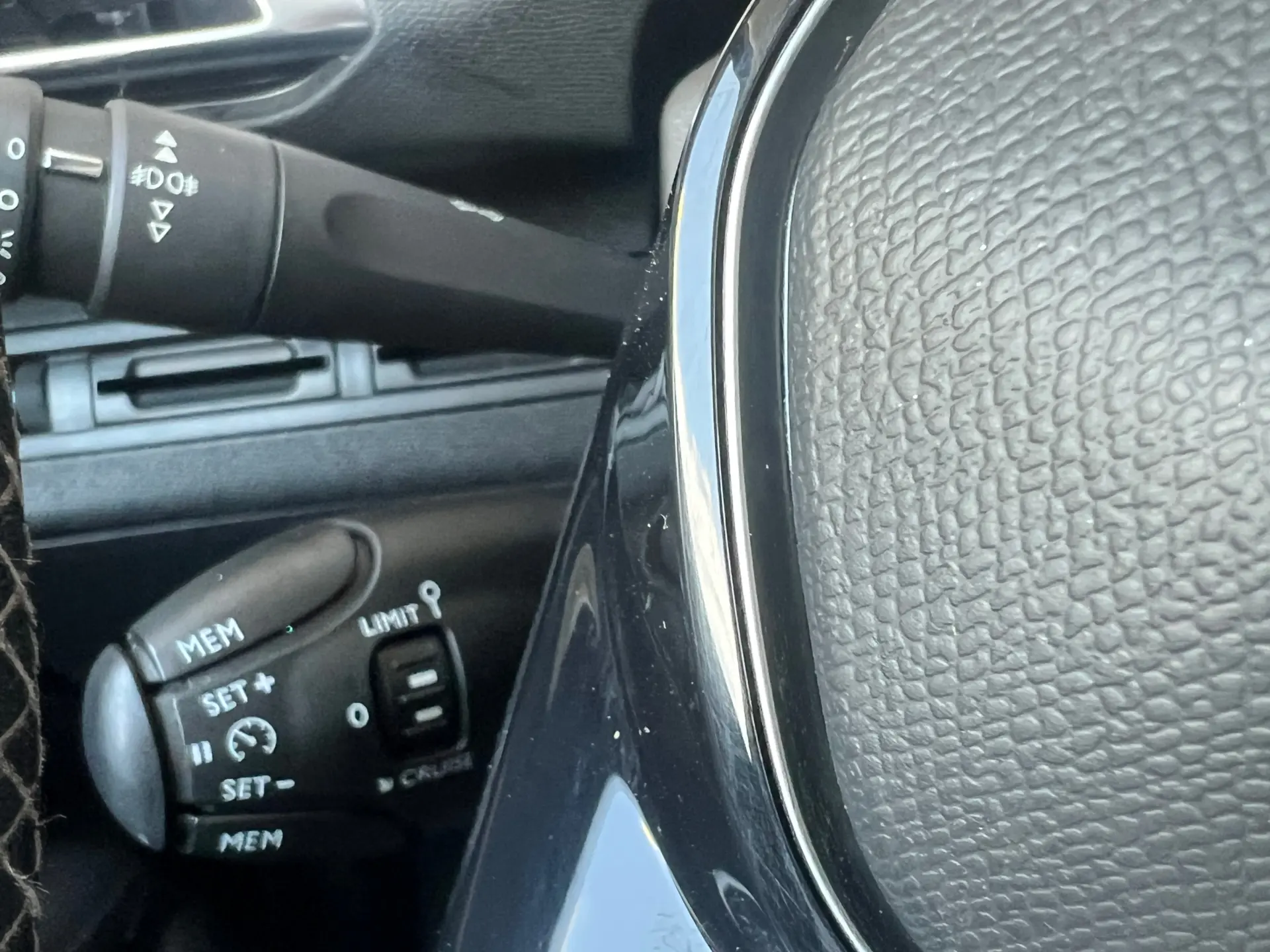 Peugeot 3008 1.2 PureTech Allure Pack 10