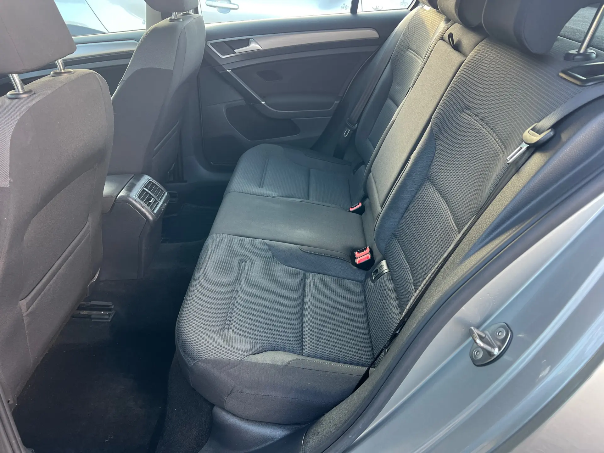 Volkswagen Golf 1.6 TDi Highline 11