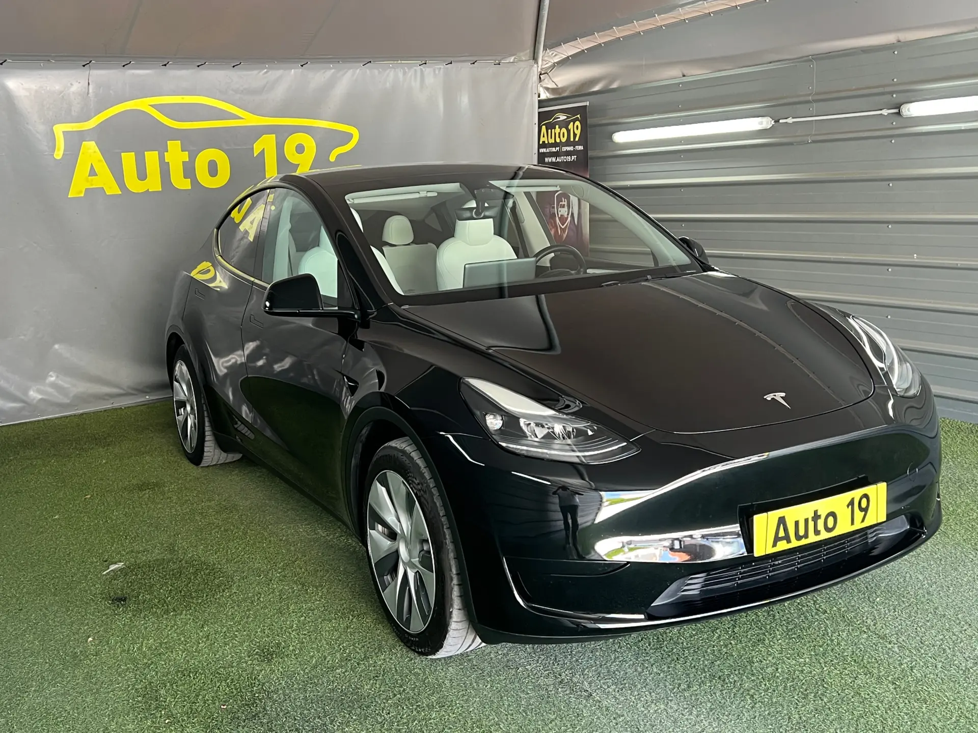 Tesla Model Y RWD 1