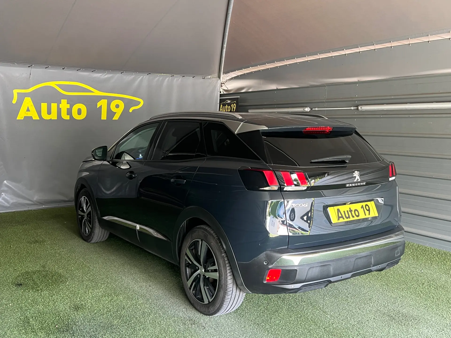 Peugeot 3008 1.2 PureTech Allure Pack 19