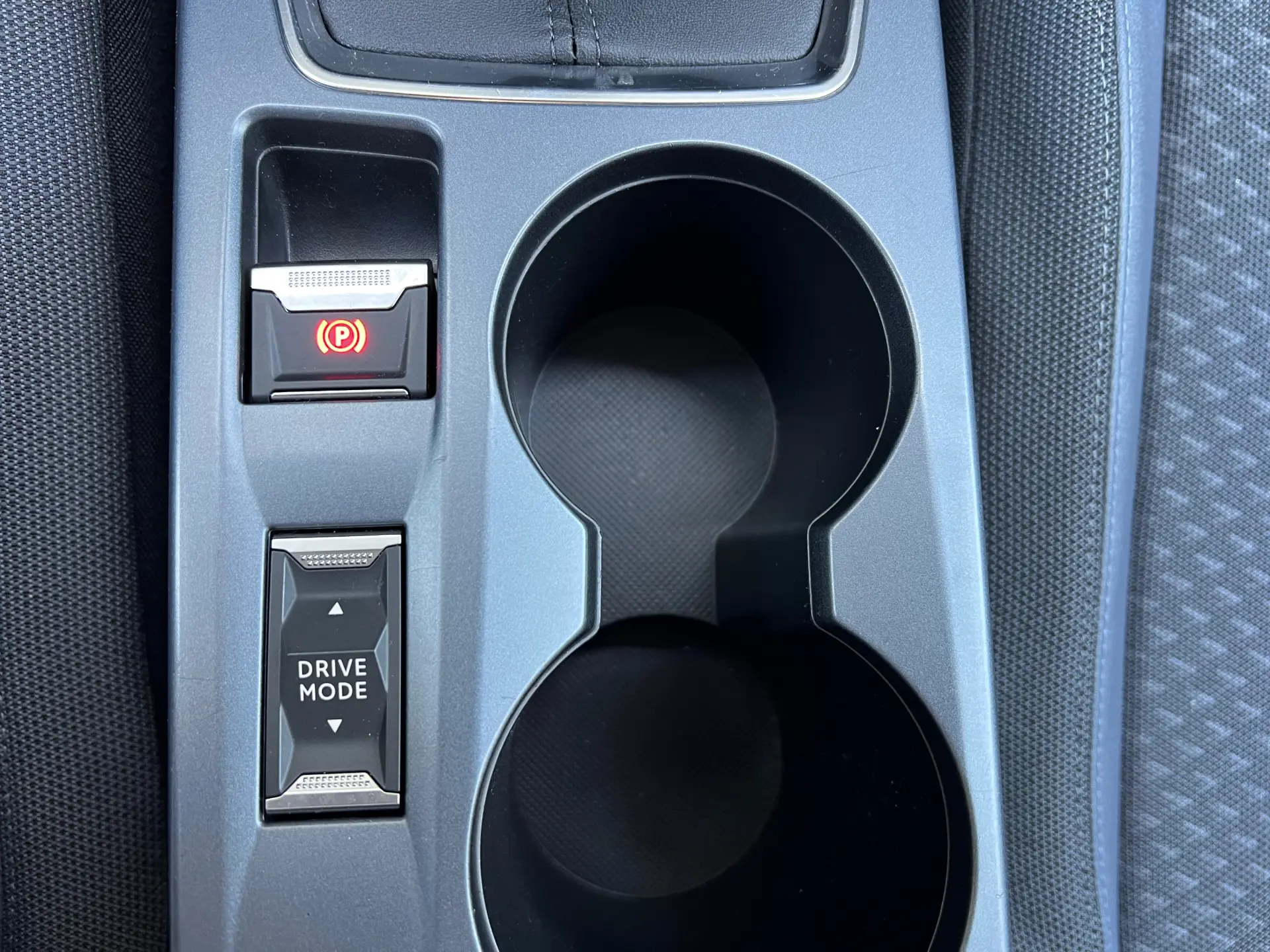Peugeot 2008 PureTech 100 Stop&Start Allure Pack 28