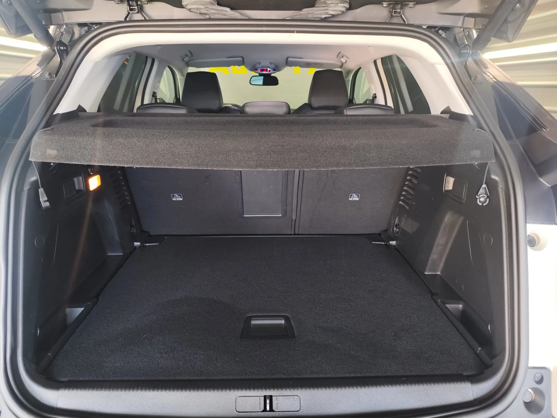 Peugeot 3008 PureTech 130 Stop & Start GPF EAT8 Allure 34