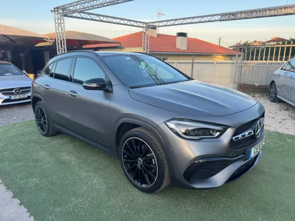 Mercedes-Benz GLA 250 e AMG Line 8