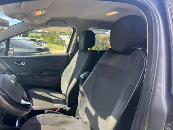Renault Captur 1.5 dCi Exclusive 6