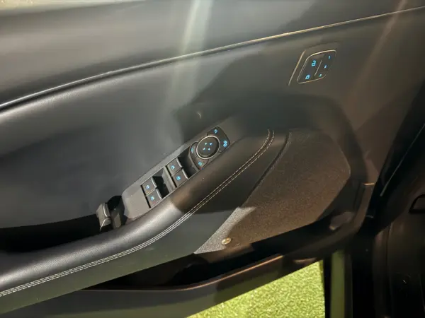 Ford Mustang Mach-E 98.7 kWh Premium 26