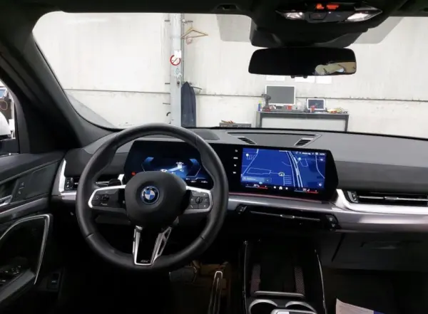 BMW iX2 xDrive30 Pack Desportivo M Pro 4