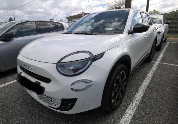 Fiat 600 1.2 Hybrid La Prima 2