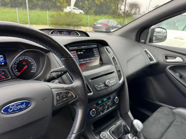 Ford Focus 2.3 EcoBoost RS Pack Performance 30