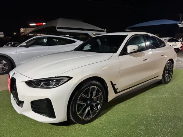 BMW i4 eDrive40 Pack Desportivo M 25